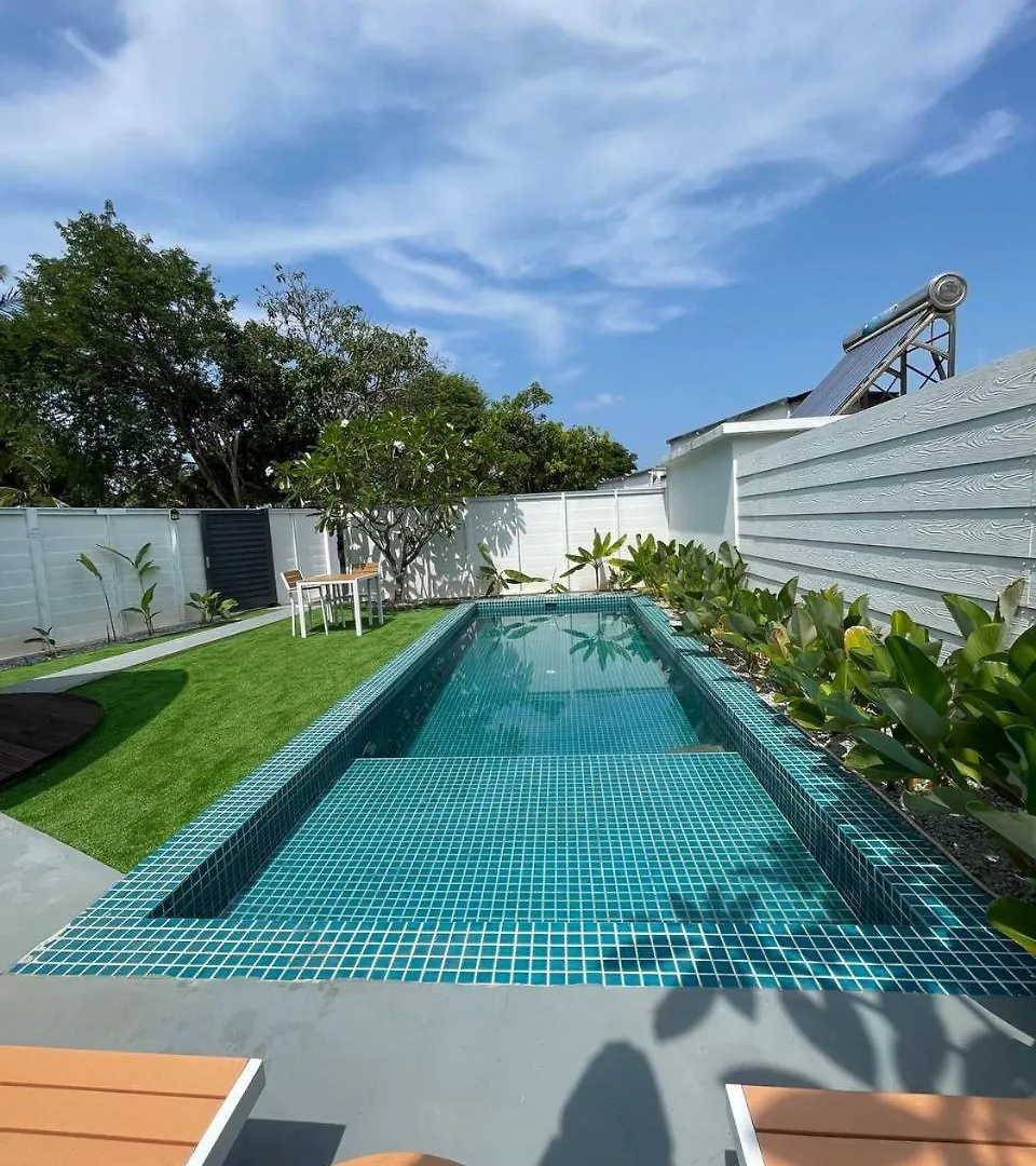 Found Mansion Hotel Pantai Cenang  Resort