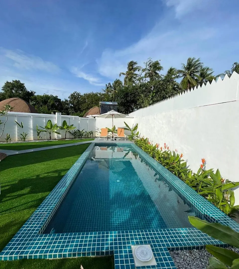 Found Mansion Hotel Pantai Cenang  Resort