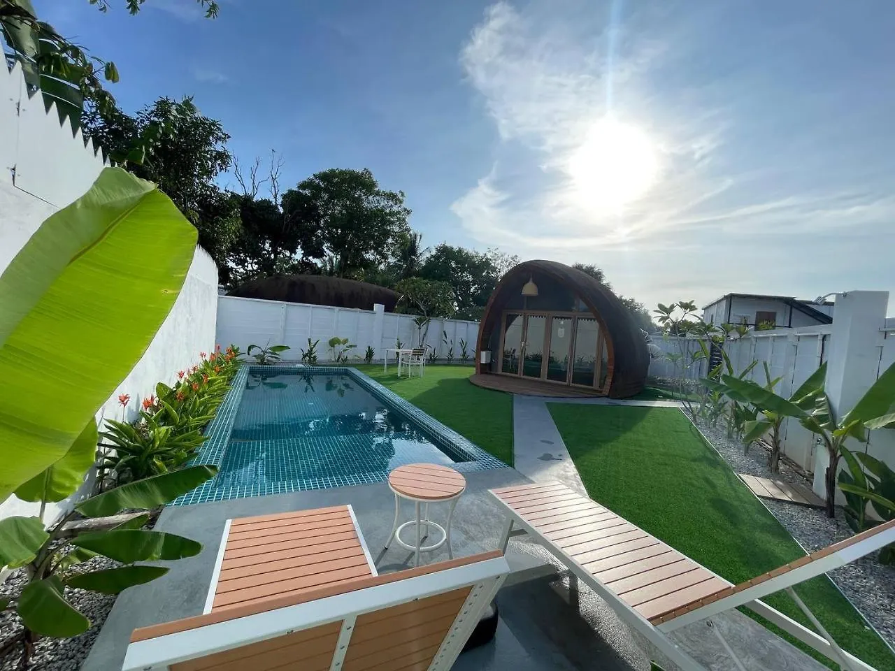 Rezort Hotel Found Mansion Pantai Cenang
